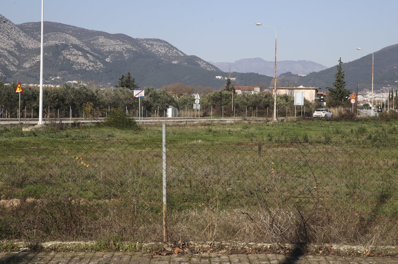Horozlu (Petinos) village is seen from a distance in Western Thrace's Xanthi (Iskeçe) region in northeastern Greece, Dec. 23, 2022. (AA Photo)