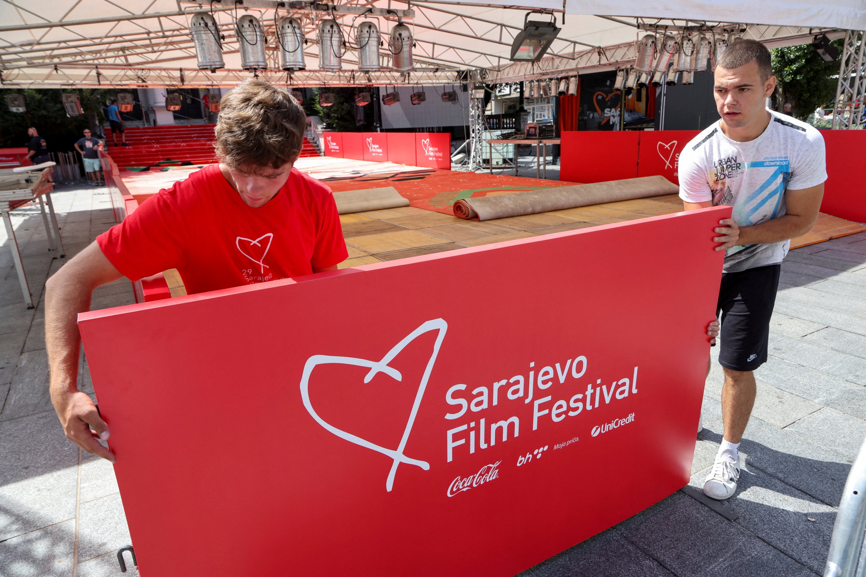287124 Workers prepare the red carpet for the 29th Sarajevo Film Festival, which first took place during the Bosnian War, in Sarajevo, Bosnia and Herzegovina, Aug. 9, 2023. (Reuters Photo)