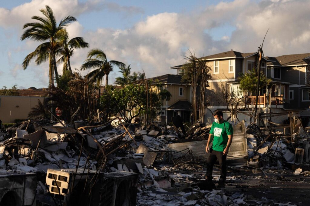 A volunteer makes damage assessment in Lahaina, western Maui, Hawaii, U.S., Aug. 12, 2023. (AFP Photo)
