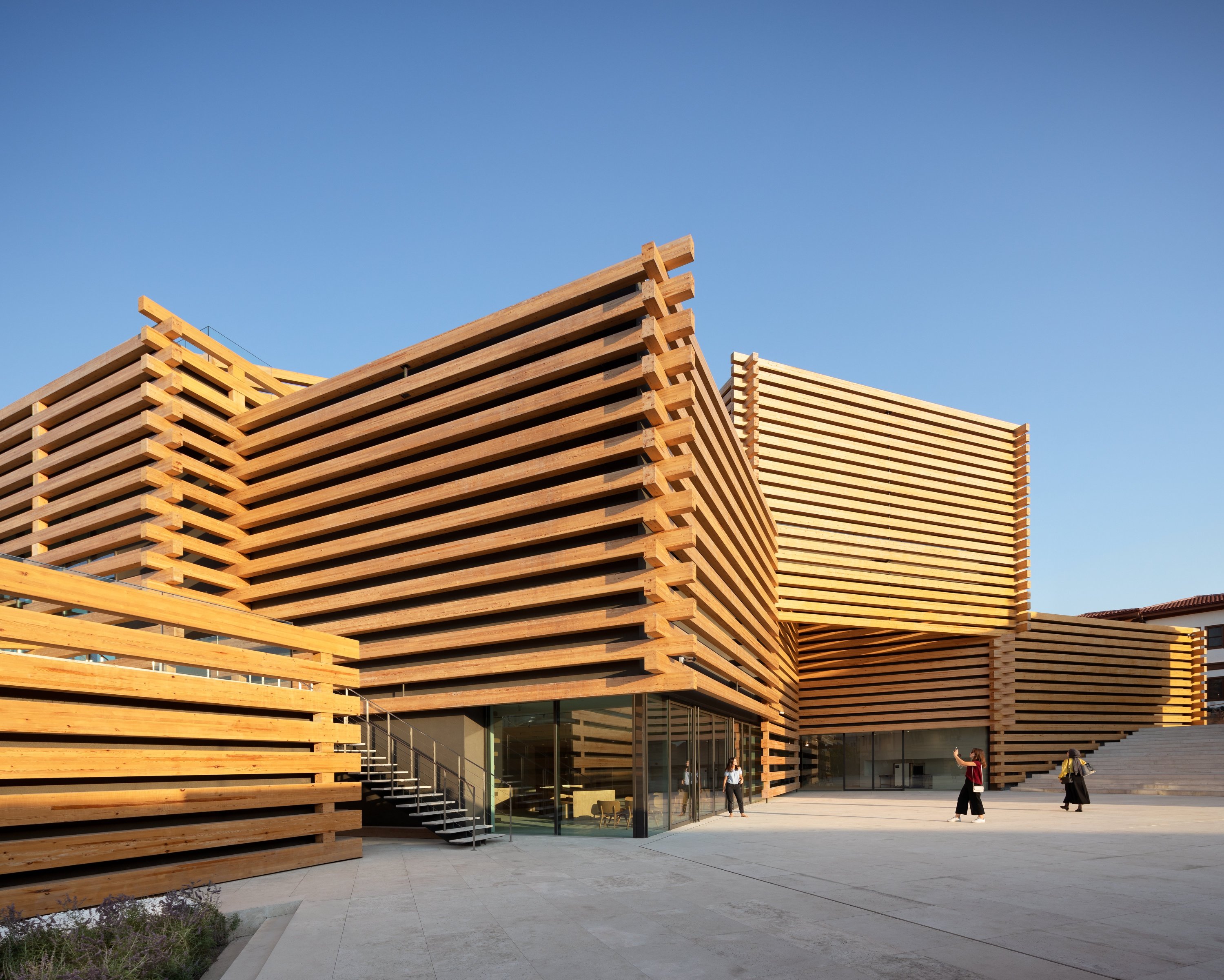 287251 The outside view of Odunpazarı Modern Museum, designed by the Kengo Kuma and Associates, Eskişehir, Türkiye. (Photo courtesy of OMM)