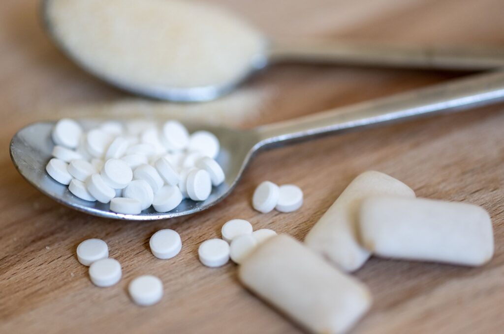 Artificial sweeteners are often touted as the healthier alternative to sugar as they are calorie-free, but experts warn the evidence is unclear. (dpa Photo)