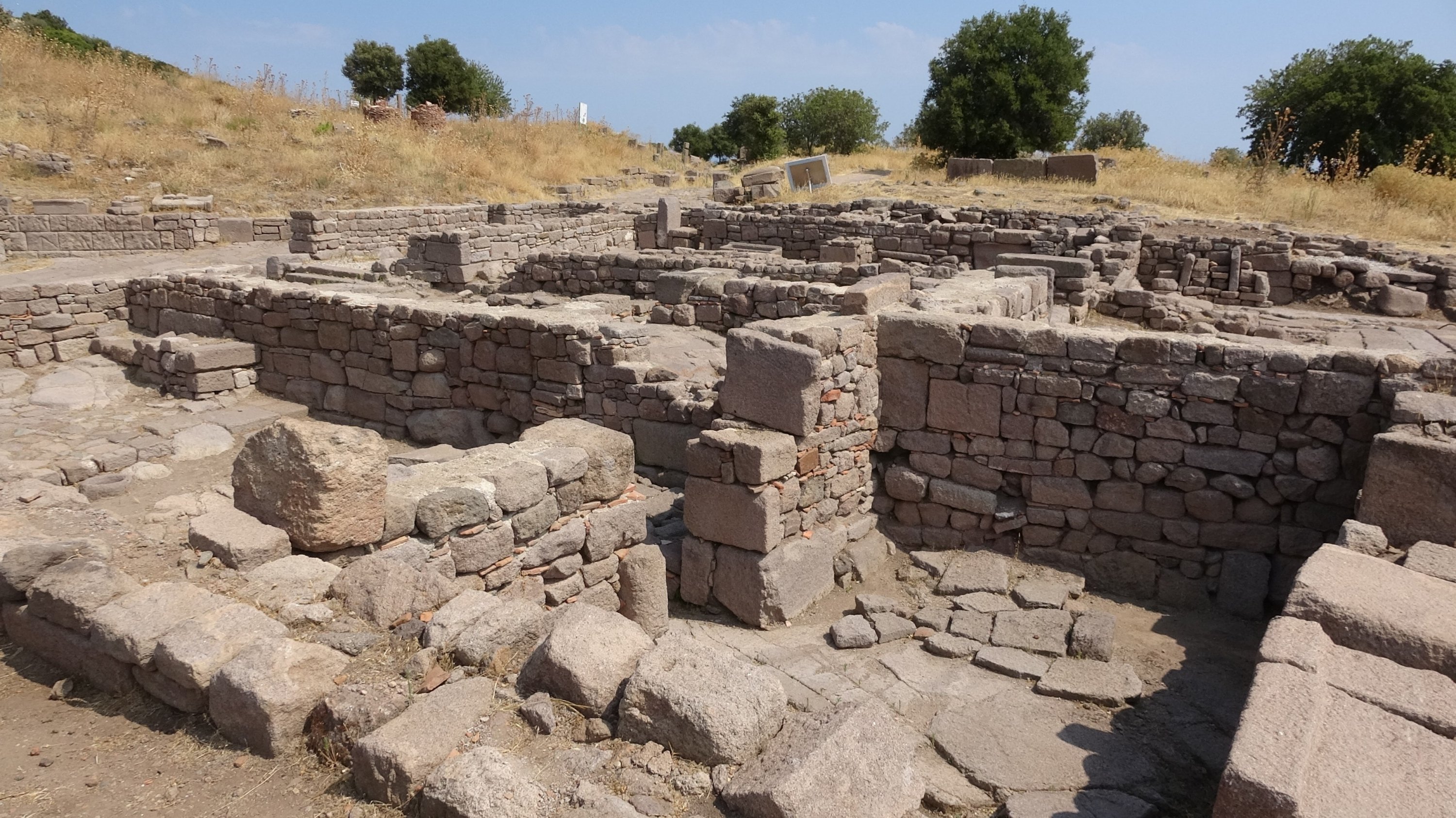 287438 The excavations continue at the ancient site of Assos, Çanakkale, Türkiye, Aug. 15, 2023. (IHA Photo)