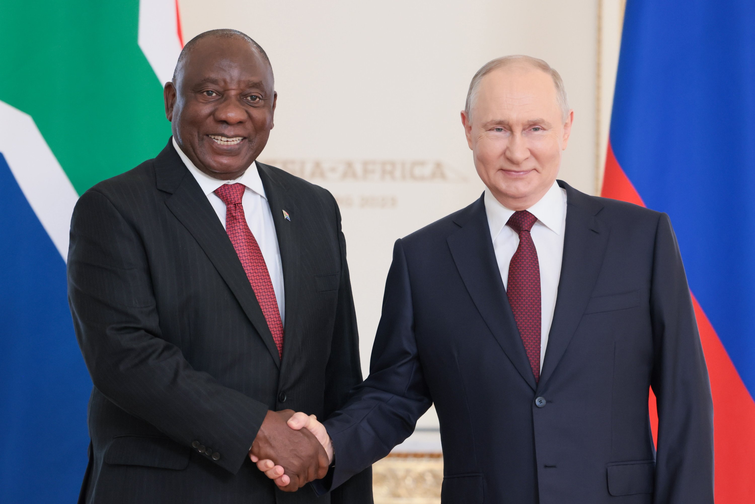 288340 Russian President Vladimir Putin (R) and South African President Cyril Ramaphosa pose for a photo during their meeting, St.Petersburg, Russia, July 29, 2023. (EPA Photo)