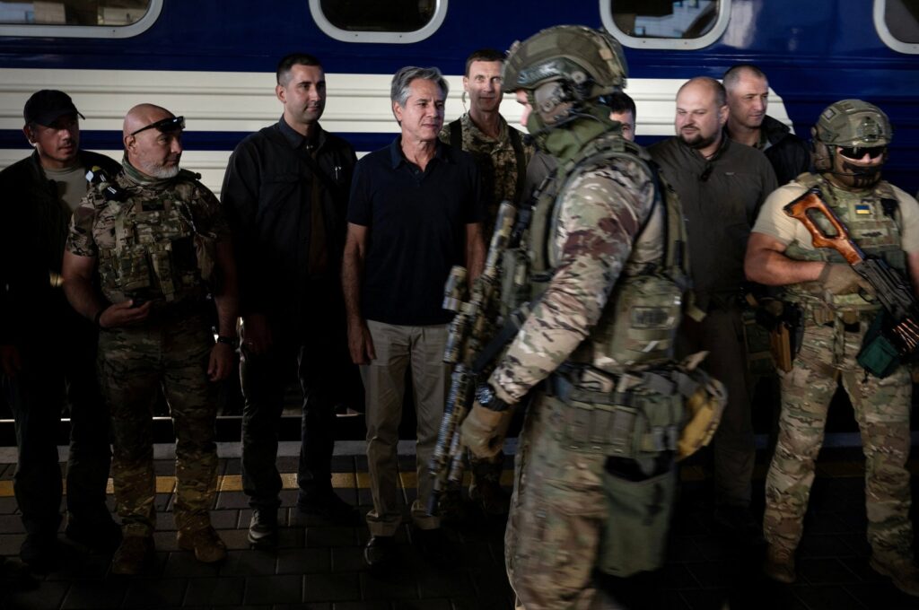 U.S. Secretary of State Antony Blinken stands next to Ukrainian security forces before departing at the Kyiv-Pasazhyrskyi station, in Kyiv, Ukraine, Sept. 7, 2023. (Reuters Photo)