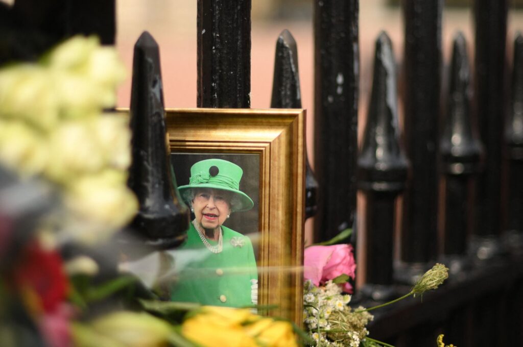 A framed photograph of Britain's Queen Elizabeth II is seen at Buckingham Palace, London, U.K., Sept. 8, 2023. (AFP Photo)