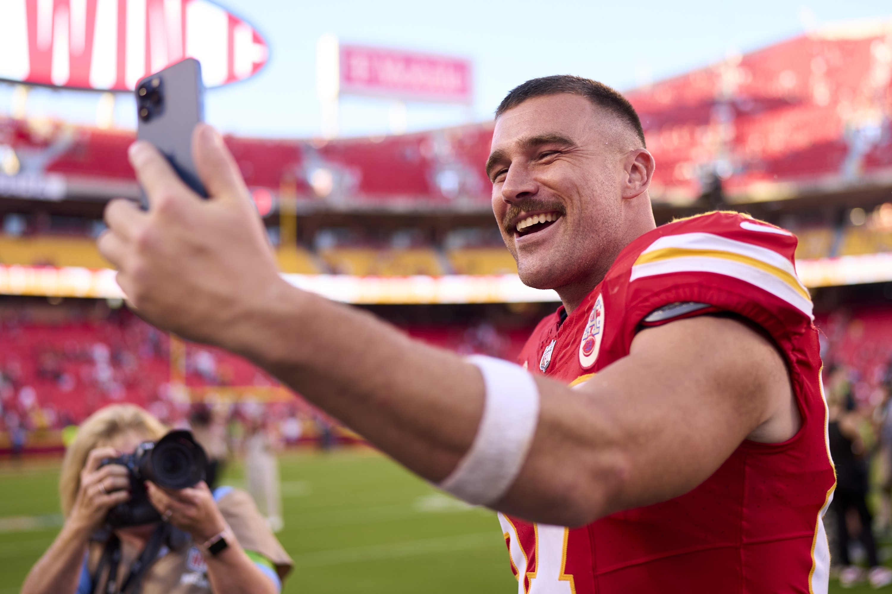 293687 Travis Kelce of the Kansas City Chiefs celebrates after defeating the Chicago Bears at GEHA Field at Arrowhead Stadium, Missouri, U.S., Sept. 24, 2023. (Getty Images Photo)