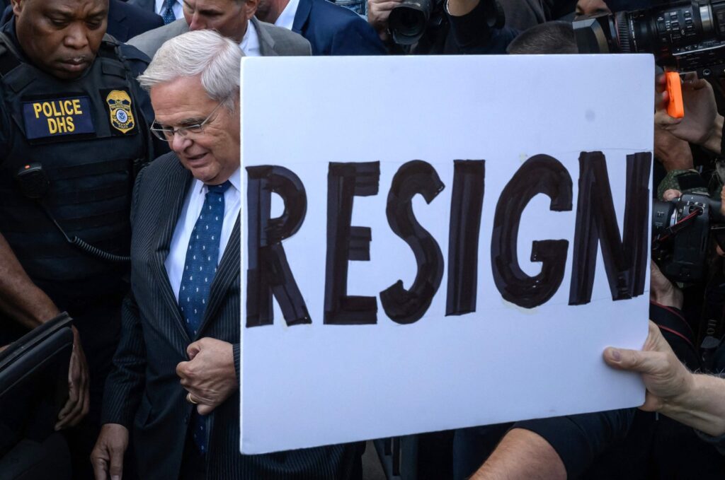 U.S. Senator Bob Menendez (2nd L) departs a court in New York City, U.S., Sept. 27, 2023. (AFP Photo)