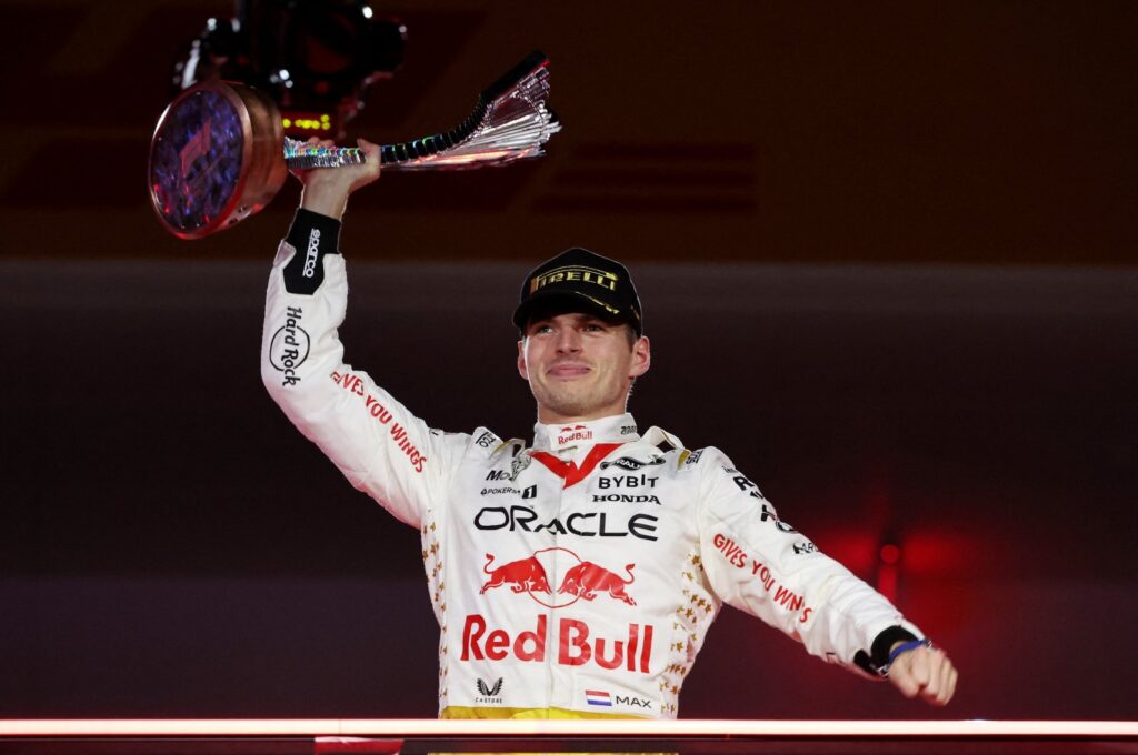 First-placed Red Bull's Max Verstappen celebrates with the trophy on the Las Vegas Grand Prix podium at the Las Vegas Strip Circuit, Las Vegas, Nevada, U.S., Nov. 18, 2023. (Reuters Photo)
