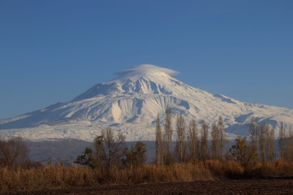 A lenticular cloud is seen at the summit of Mount Ağrı in eastern Türkiye, Nov. 23, 2023. (AA Photo)