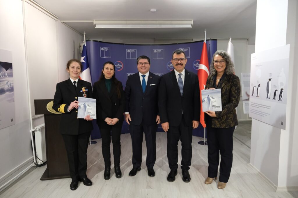 Ambassador Rodrigo Arcos (C) and the TÜBITAK President professor Hasan Mandal pose alongside other prominent guests during the opening of the exhibition, Ankara, Türkiye, Dec. 1, 2023. (Photo courtesy of the Embassy of Chile in Ankara)