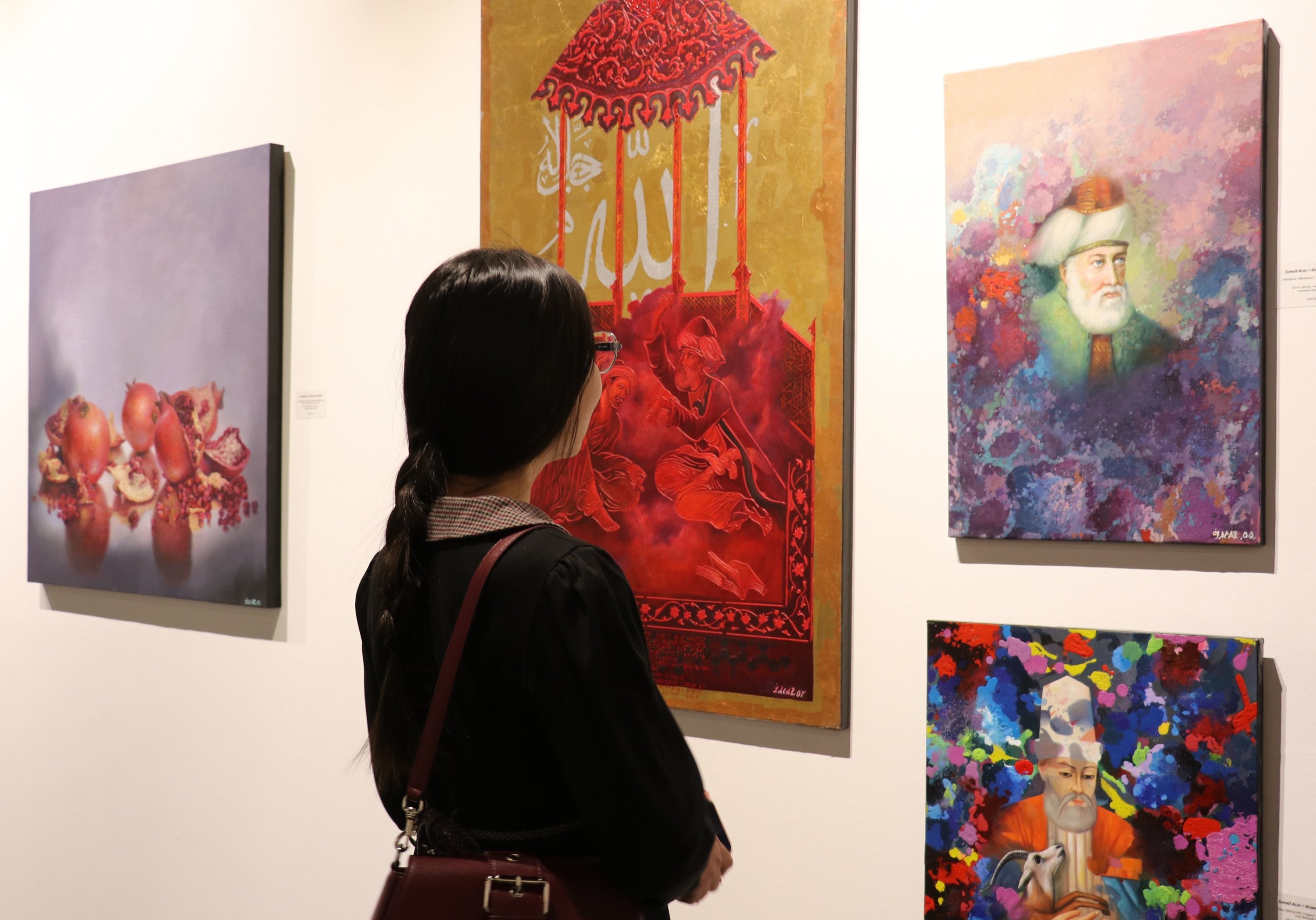304532 Visitors were impressed artworks of İsmail Acar at the 'Memory' exhibition, Astana, Kazakhstan, Dec. 7, 2023. (AA Photo)