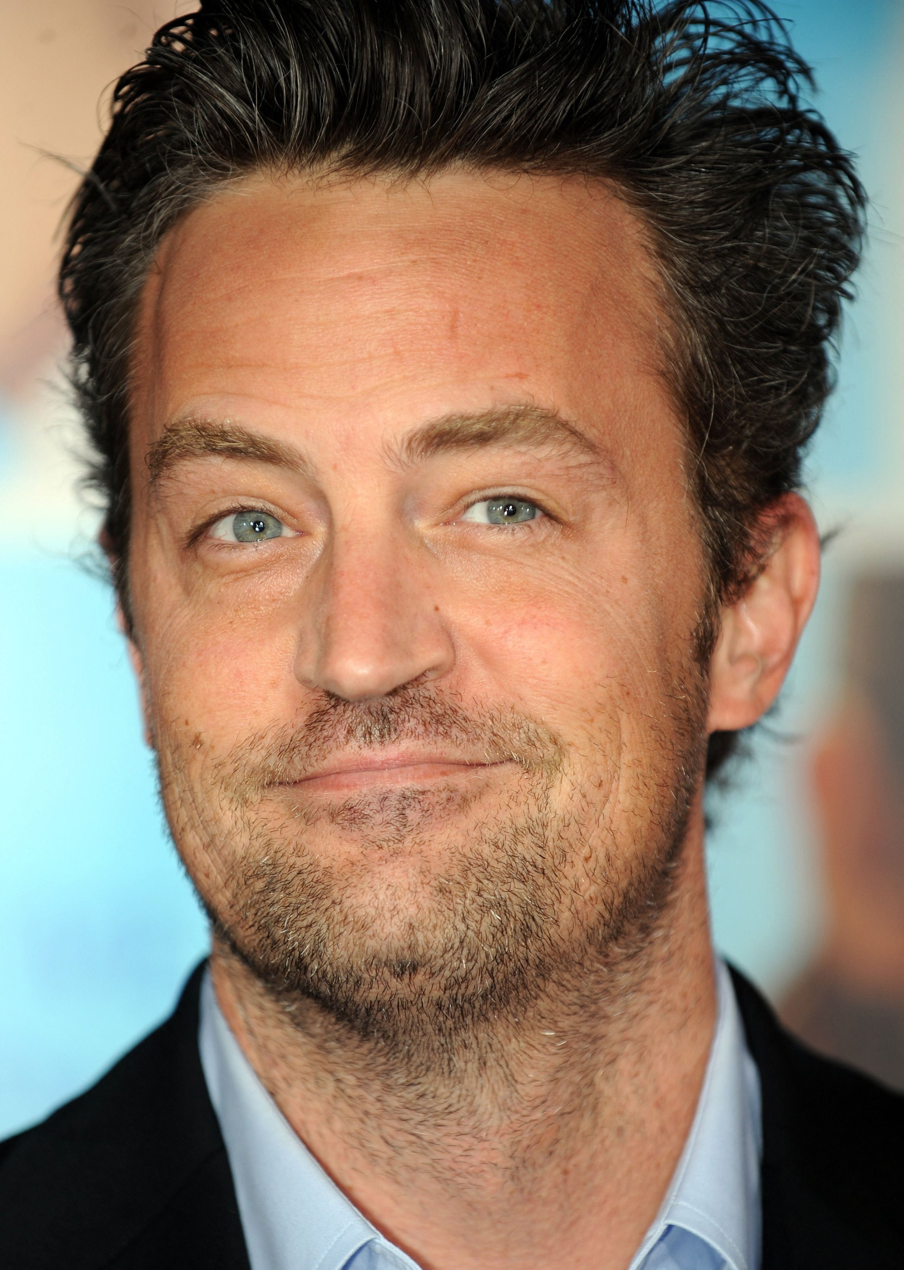 304772 U.S. actor Matthew Perry arrives at the premiere of