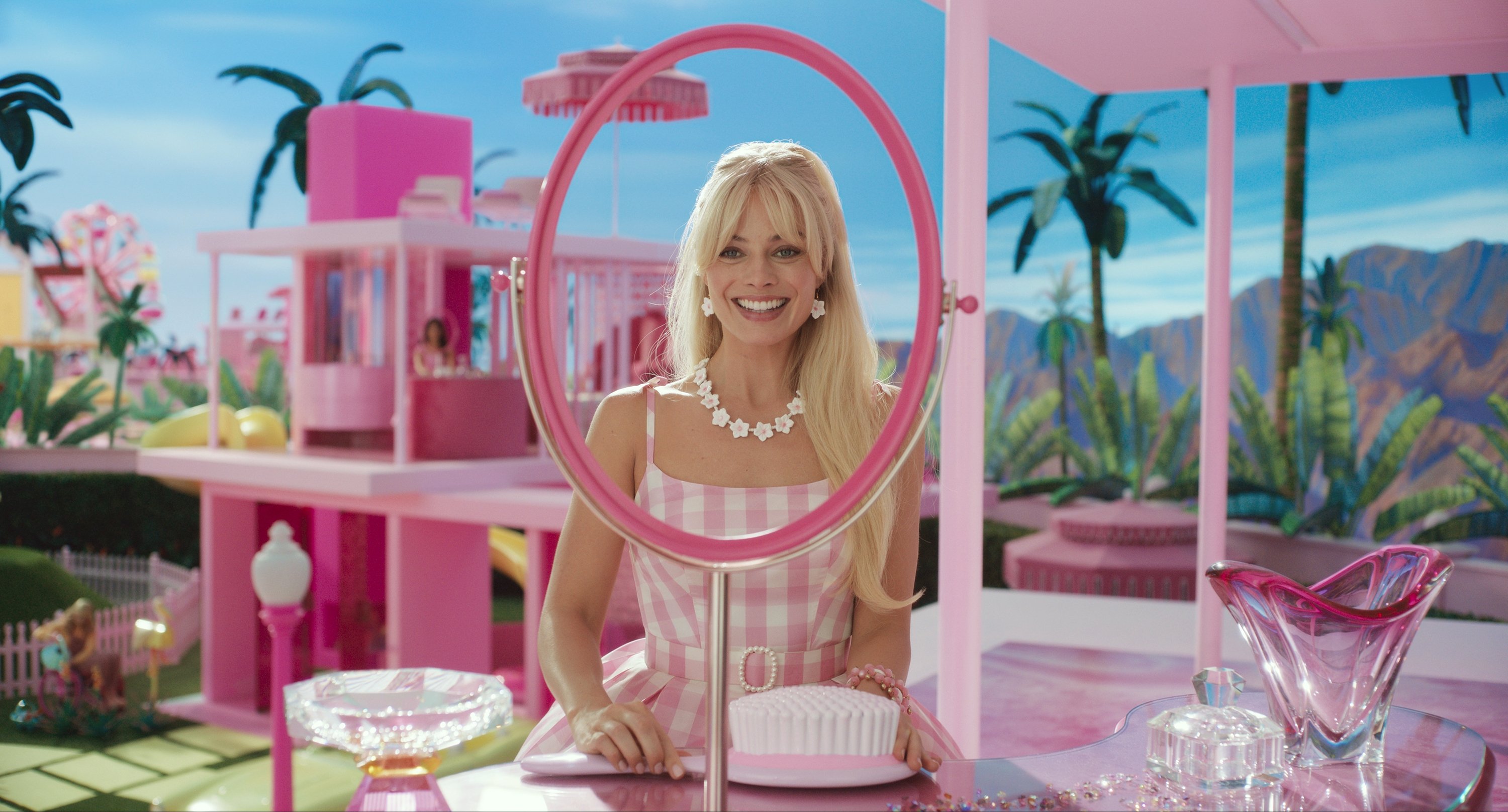 304773 This image released by Warner Bros. Pictures shows Margot Robbie in a scene from