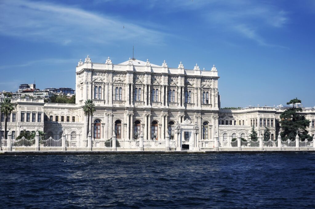Dolmabahçe Palace, Istanbul, Türkiye. (Getty Images Photo)