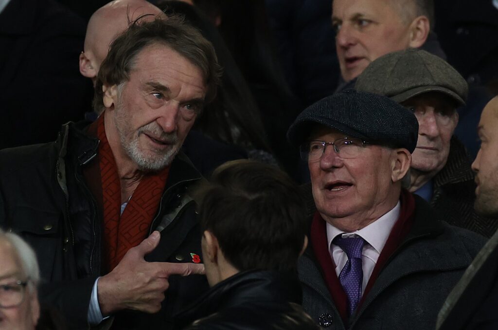 Sir Jim Ratcliffe (L) talks to Sir Alex Ferguson in the directors' box ahead of the Premier League match between Manchester United and Tottenham Hotspur at Old Trafford, Manchester, U.K., Jan. 14, 2024. (Getty Images Photo)