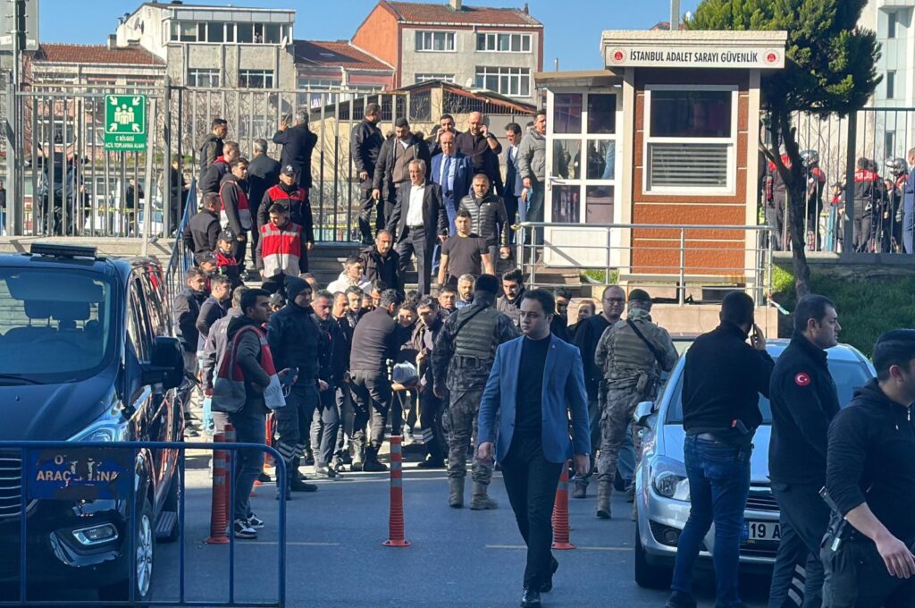 Crowds gather at the gates of Çağlayan Courthouse after a shooting in Istanbul, Türkiye, Feb. 6, 2024. (DHA Photo)