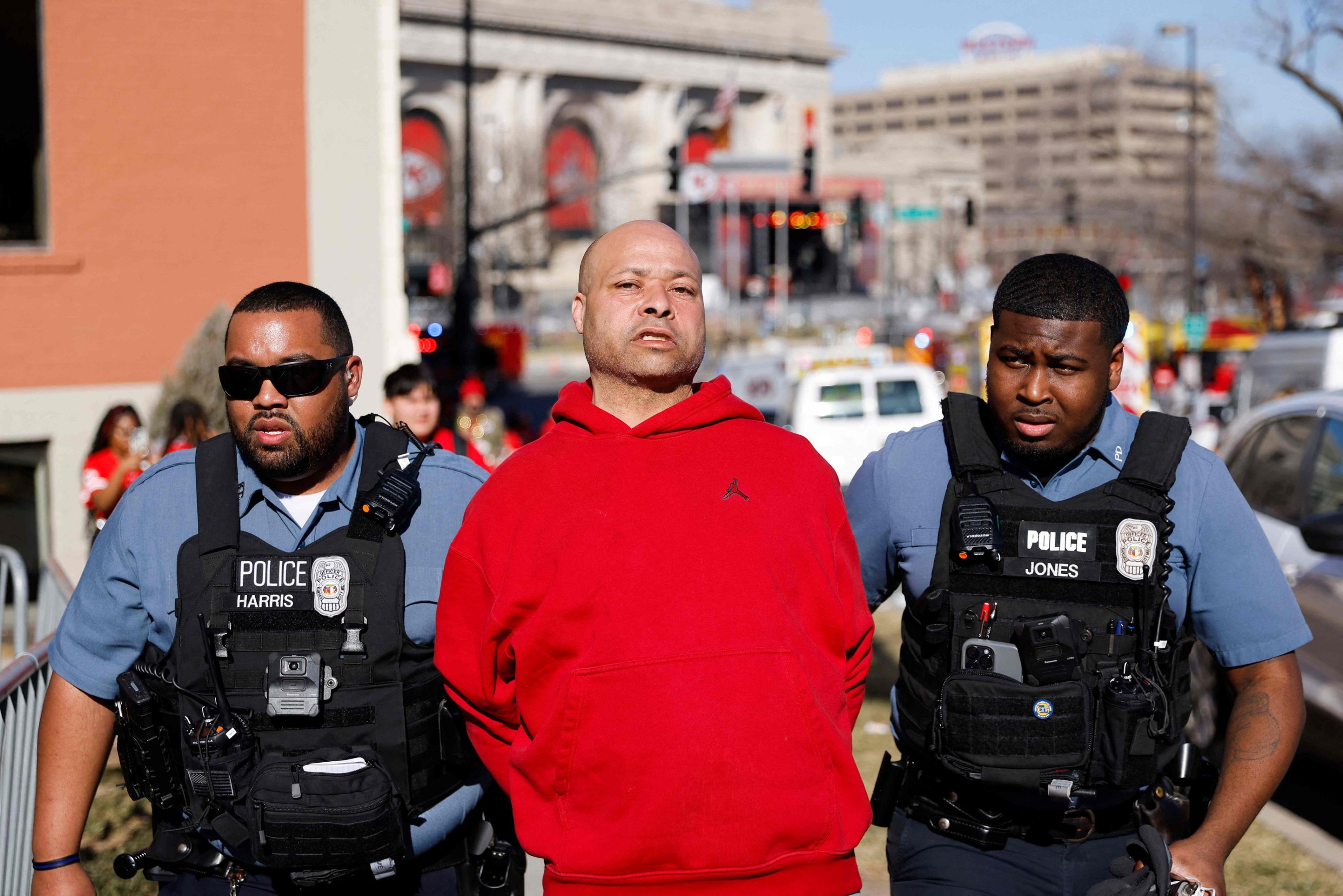 315277 A man is detained by law enforcement following a shooting at Union Station during the Kansas City Chiefs Super Bowl LVIII victory parade, Kansas City, U.S., Feb. 14, 2024. (AFP Photo)