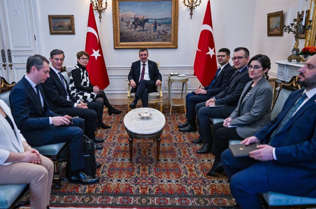 Vice President Cevdet Yılmaz (C) attends a meeting with European Bank for Reconstruction and Development (EBRD) President Odile Renaud-Basso (4th L), London, U.K., Feb. 27, 2024. (AA Photo)