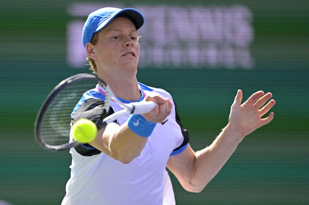 Jannik Sinner hits a shot as he defeated Jan-Lennard Struff in his third-round match in the BNP Paribas Open at the Indian Wells Tennis Garden, Indian Wells, U.S., March 10, 2024. (Reuters Photo)