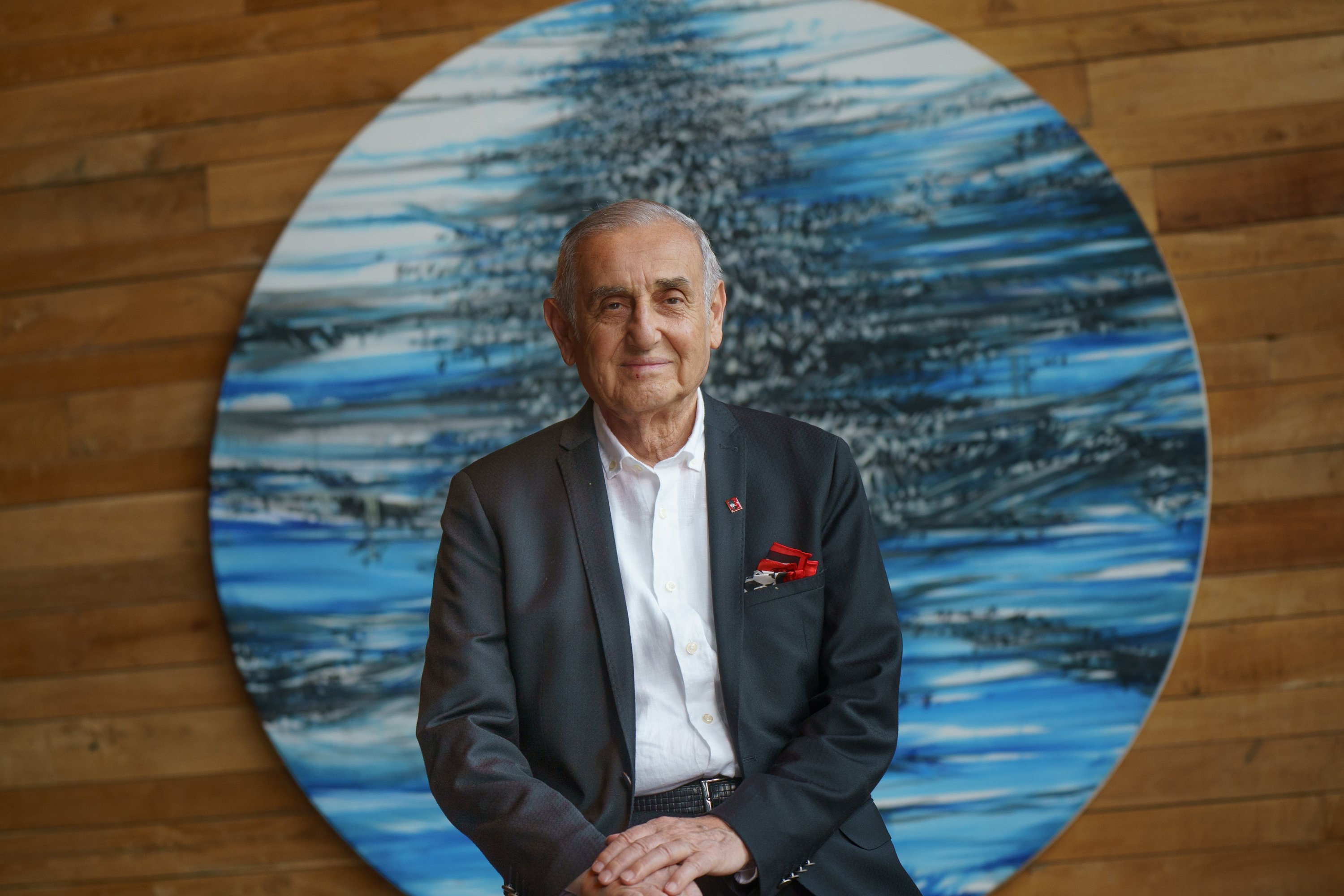 319326 Veteran artist Devrim Erbil celebrates his 60 years in the artistic world in Istanbul, Türkiye. (Photo courtesy of Istanbul Cinema Museum)