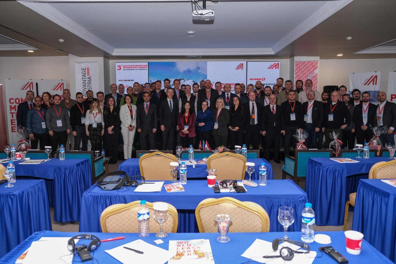 319442 Participants pose for a photo during the Austrian Mountain Technology Summit at Palandöken, in Erzurum, eastern Türkiye, March 8, 2024. (Courtesy of Advantage Austria)
