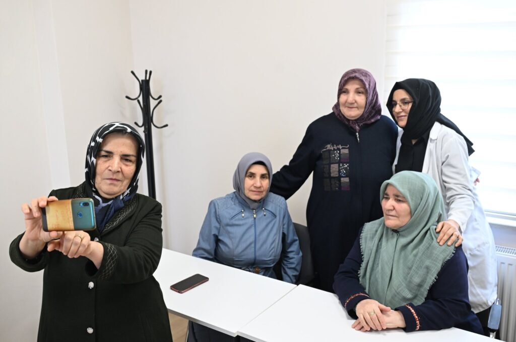 Elderly citizens are seen taking selfies at Vefahane Life Center, Istanbul, Türkiye, March 25, 2024. (AA Photo)