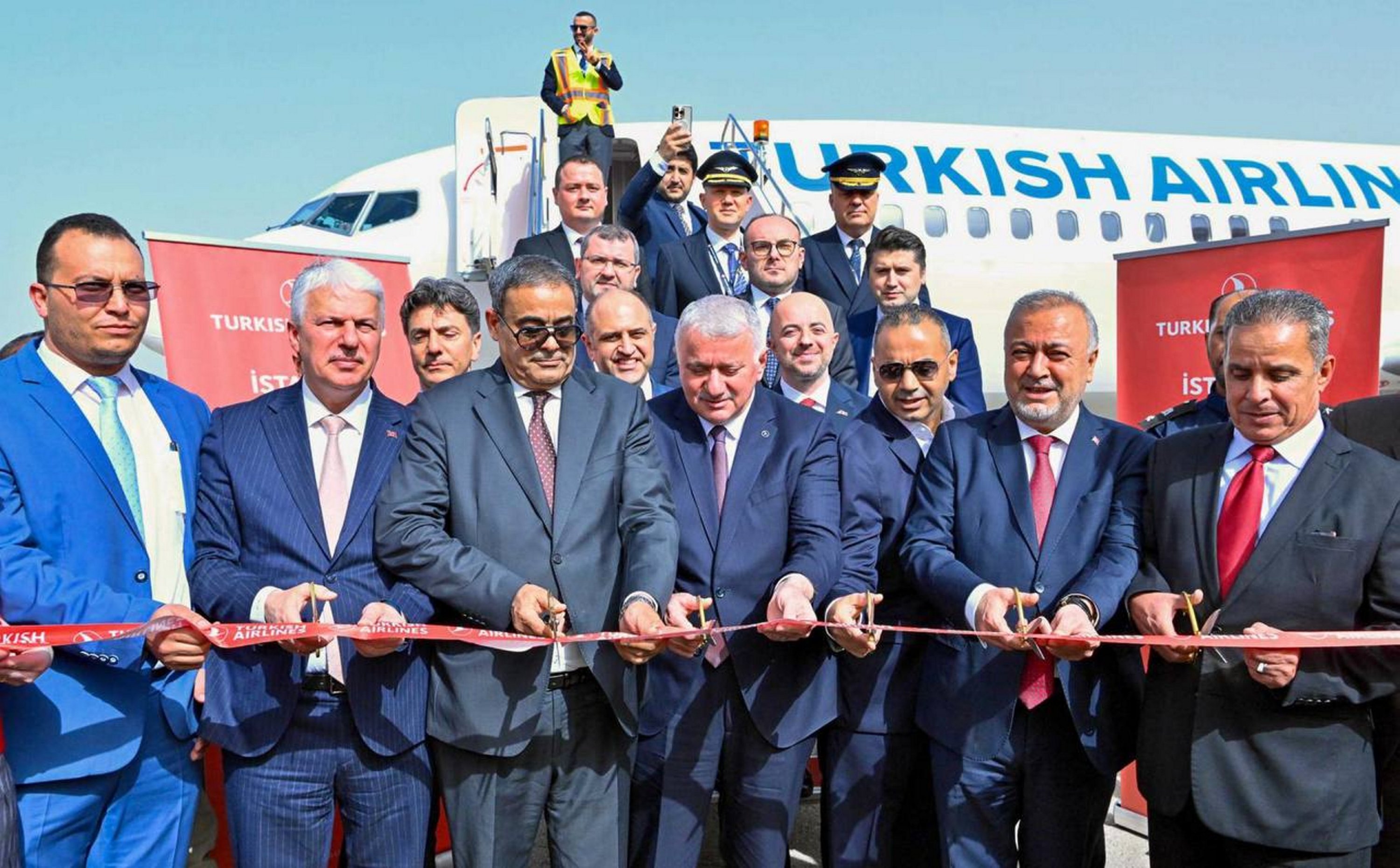 321697 Turkish and Libyan officials cut a ribbon at the Mitiga International Airport to mark Turkish Airlines' resumption of flights to Libya, March 28, 2024. (AA Photo)