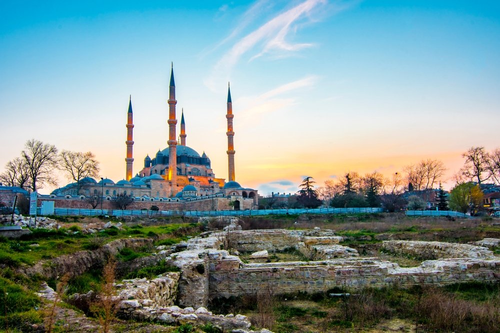 Selimiye Mosque view in Edirne, Türkiye. (Shutterstock Photo)