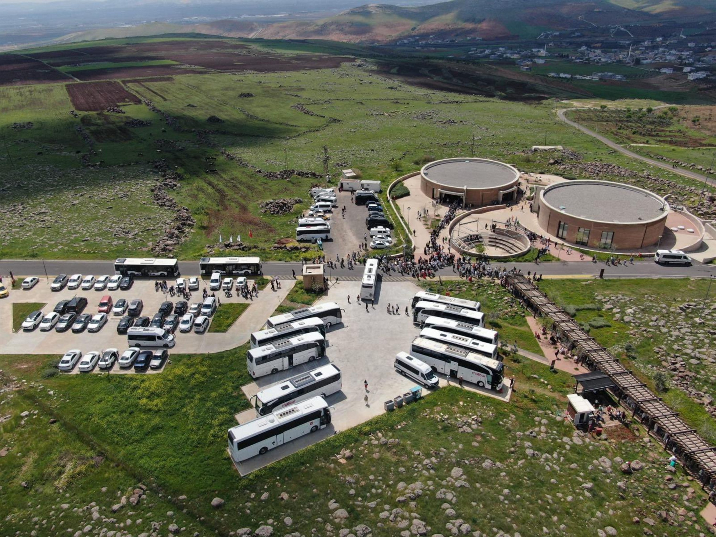 323289 Göbeklitepe archaeological site in Şanlıurfa hosted 11,454 visitors, breaking the daily visitor record, Şanlıurfa, Türkiye, April 11, 2024. (AA Photo)