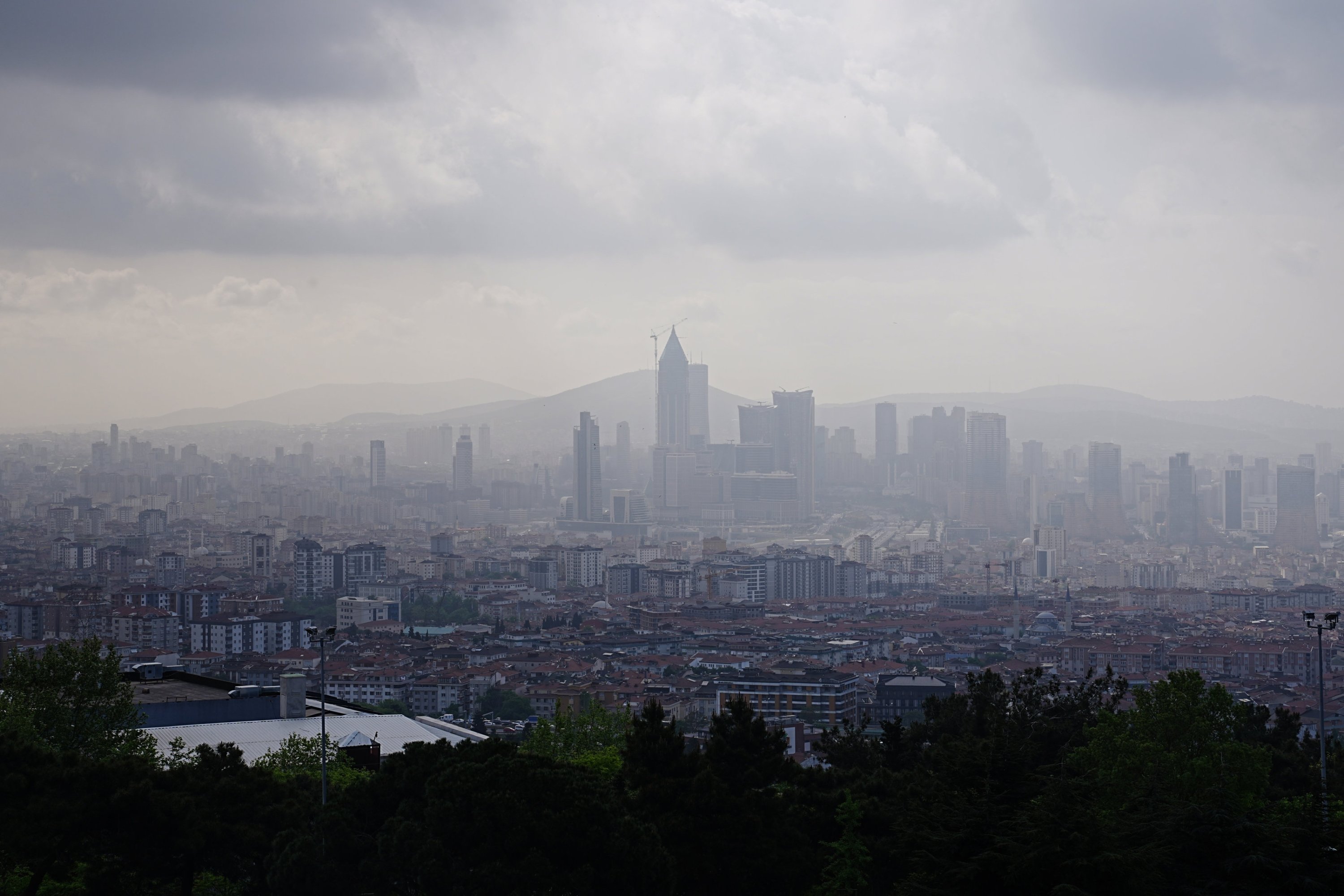 326056 Istanbul's air quality suffers from high pollution levels, especially during certain seasons, Istanbul, Türkiye, April 26, 2024. (AA Photo)