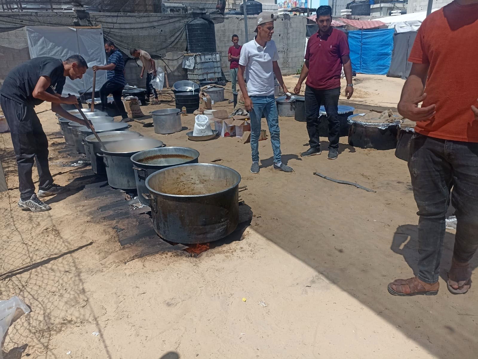 Workers prepare meals at the Turkish Red Crescent soup kitchen in Gaza, Palestine, May 25, 2024. (İHA Photo)