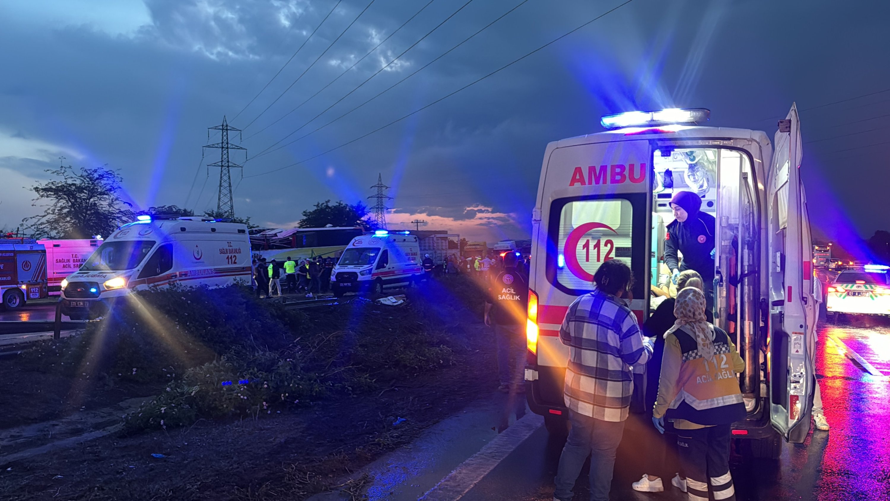 329813 Medical teams assist victims of a traffic accident on the Tarsus-Adana-Gaziantep Highway, Mersin, southern Türkiye, May 27, 2024. (AA Photo)