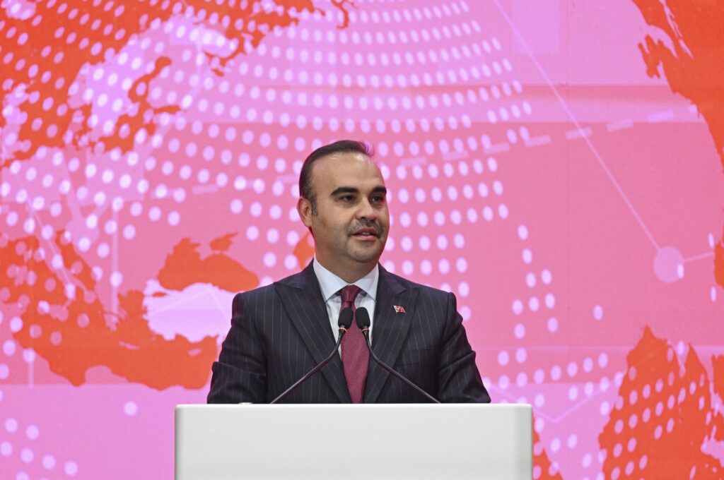 Industry and Technology Minister Mehmet Fatih Kacır speaks at an investment conference in Ankara, June 5, 2024. (AA Photo)