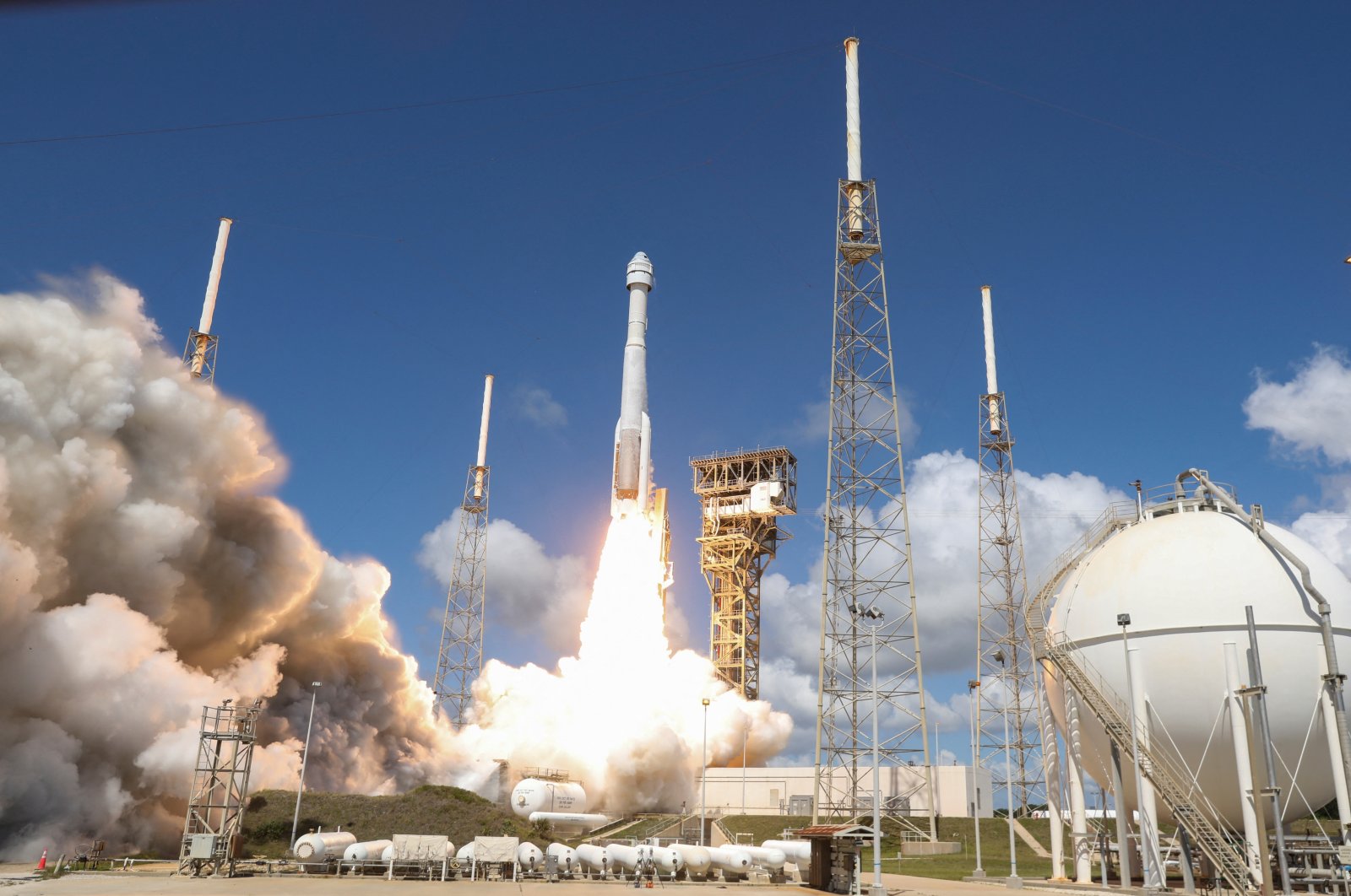 A rocket carrying two astronauts aboard Boeing's Starliner-1 Crew Flight Test (CFT) is launched on a mission to the International Space Station in Cape Canaveral, Florida, U.S., June 5, 2024. (Reuters Photo)