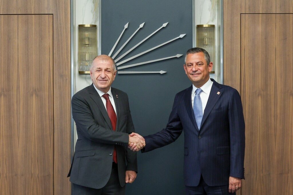 Republican People's Party (CHP) Chair Özgür Özel (R) welcomes Victory Party (ZP) Chair Ümit Özdağ for a meeting at the CHP headquarters, Ankara, Türkiye, July 4, 2024. (IHA Photo)