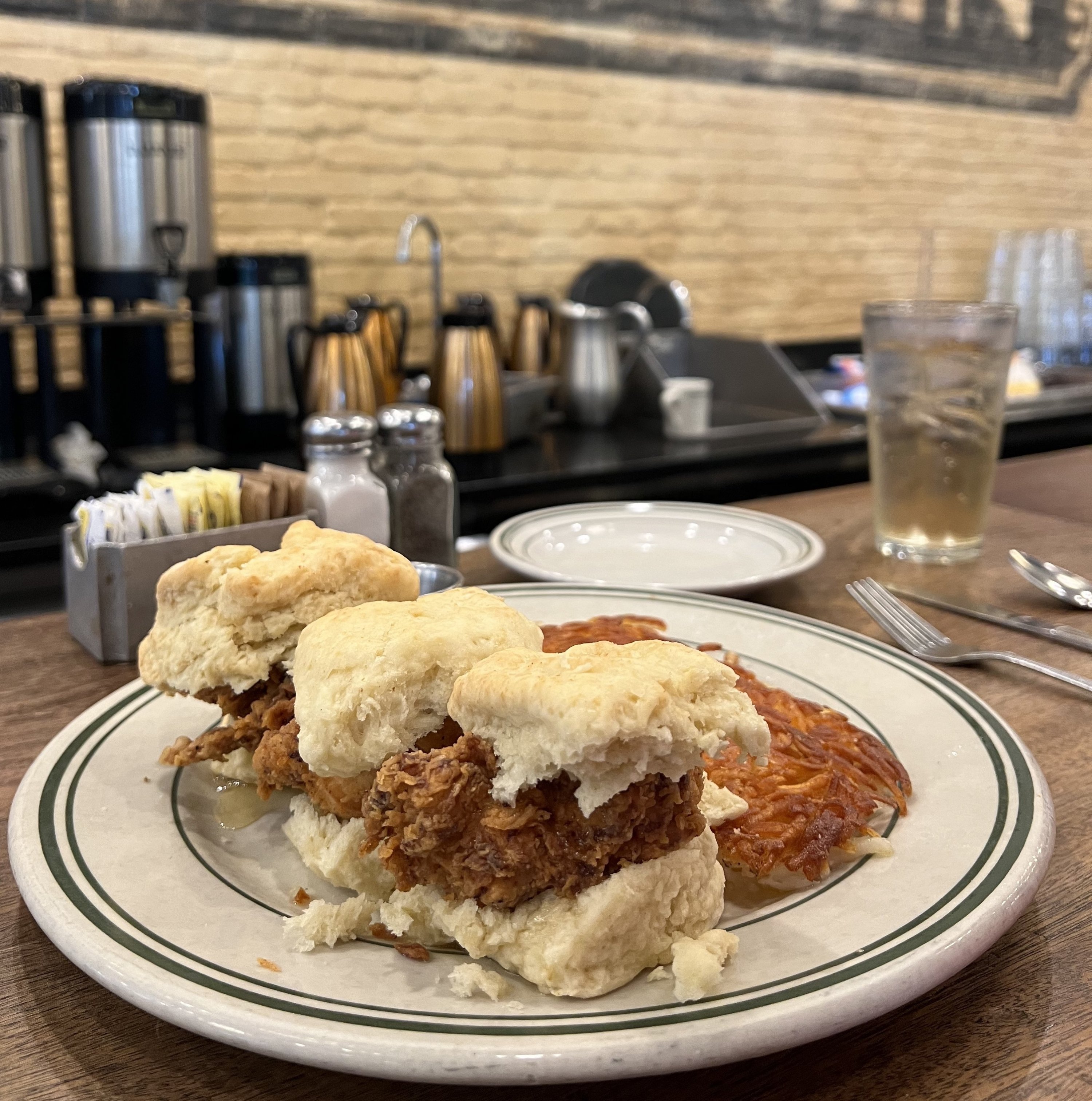 342832 A dish served at Ted's Bulletin restaurant, Washington, U.S., July 3, 2023. (Photo by İlker Topdemir)