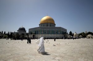 Muslim worshippers walk at the Al-Aqsa Mosque compound on the last Friday of the holy month of Ramadan, in Jerusalem's Old City, April 24, 2024. (EPA File Photo)