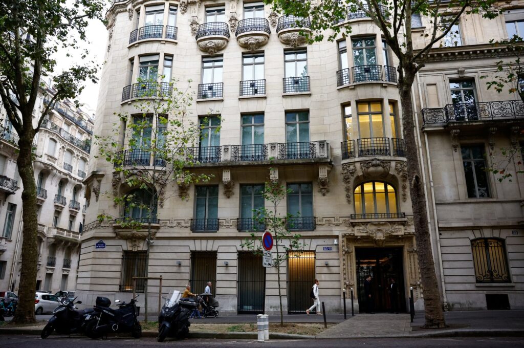 People walk past the Rothschild & Co headquarters in Paris, France, Aug. 30, 2024. (Reuters Photo)