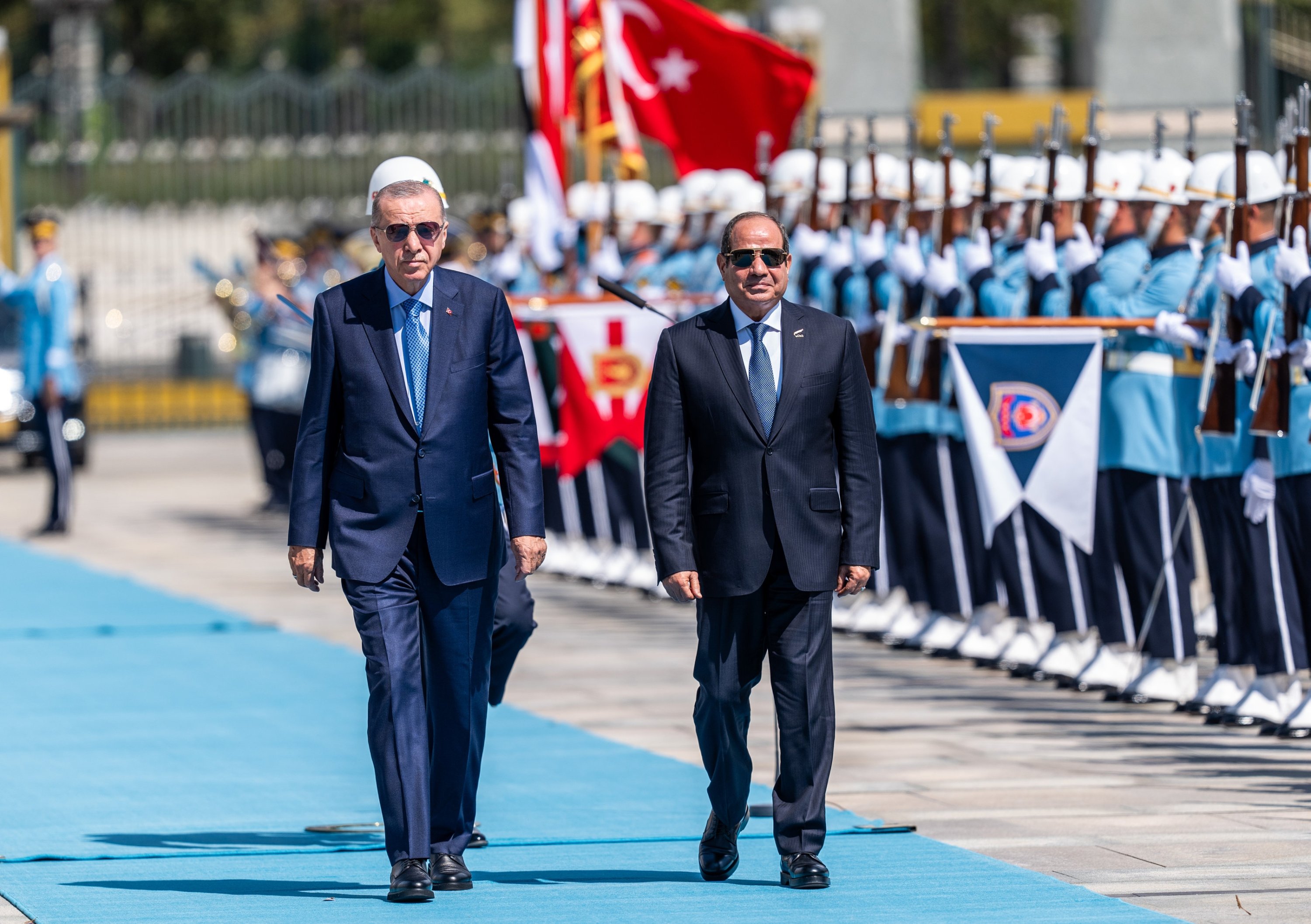 344458 President Recep Tayyip Erdoğan and Egyptian President Abdel-Fattah el-Sissi walk on the turquoise carpet as they attend a welcoming ceremony at the Presidential Complex, Ankara, Türkiye, Sept. 4, 2024. (AA Photo)