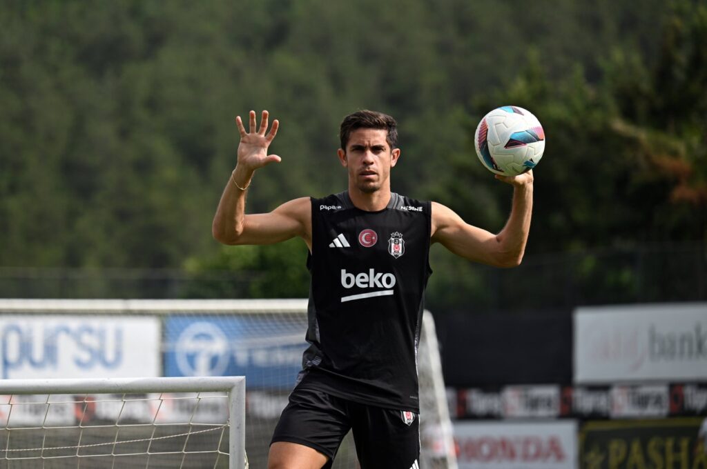 Beşiktaş's Gabriel Paulista during training at the BJK Nevzat Demir Facilities, Istanbul, Türkiye, Sept. 11, 2024. (AA Photo)
