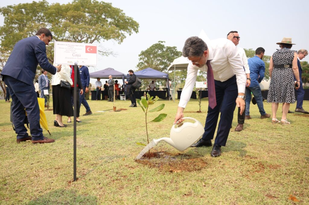Agriculture and Forestry Minister Ibrahim Yumaklı participates in the G-20 Agriculture Ministers' Summit, where he joins a tree planting event following the opening session in Cuiaba, Brazil, Sept. 13, 2024. (AA Photo)