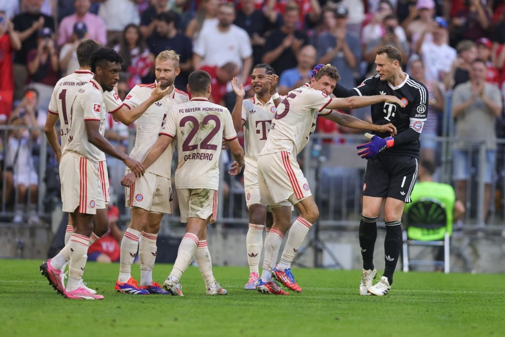 Bayern Munish players celebrate the team's second goal during the Bundesliga match against Sport-Club Freiburg at Allianz Arena, Munich, Germany, Sept. 1, 2024. (Getty Images Photo)