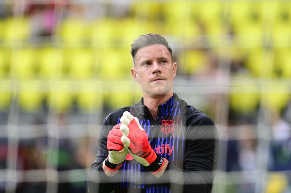 FC Barcelona's Marc-Andre ter Stegen warms up prior to the Spanish La Liga match between Villarreal and Barcelona, Villarreal, Spain, Sept. 22, 2024. (EPA Photo)