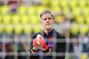 FC Barcelona's Marc-Andre ter Stegen warms up prior to the Spanish La Liga match between Villarreal and Barcelona, Villarreal, Spain, Sept. 22, 2024. (EPA Photo)