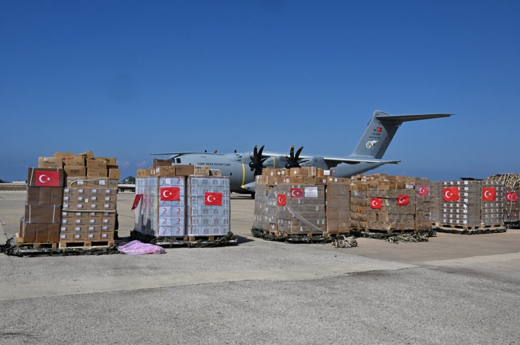 The humanitarian aid packages from Türkiye arrive at Rafik Hariri International Airport, Beirut, Lebanon, Sept. 25, 2024. (AA Photo)