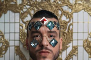 Turkish music's unique artist Cem Adrian marks the 20th anniversary of his career with an extraordinary album titled "Mücevher" ("Jewels"). (Courtesy of Cem Adrian)