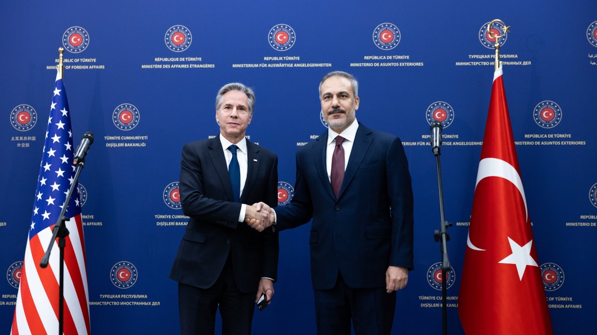 Foreign Minister Hakan Fidan (R) shakes hands with U.S. Secretary of State Antony Blinken (L), Ankara, Türkiye, Dec. 13, 2024. (AA Photo)
