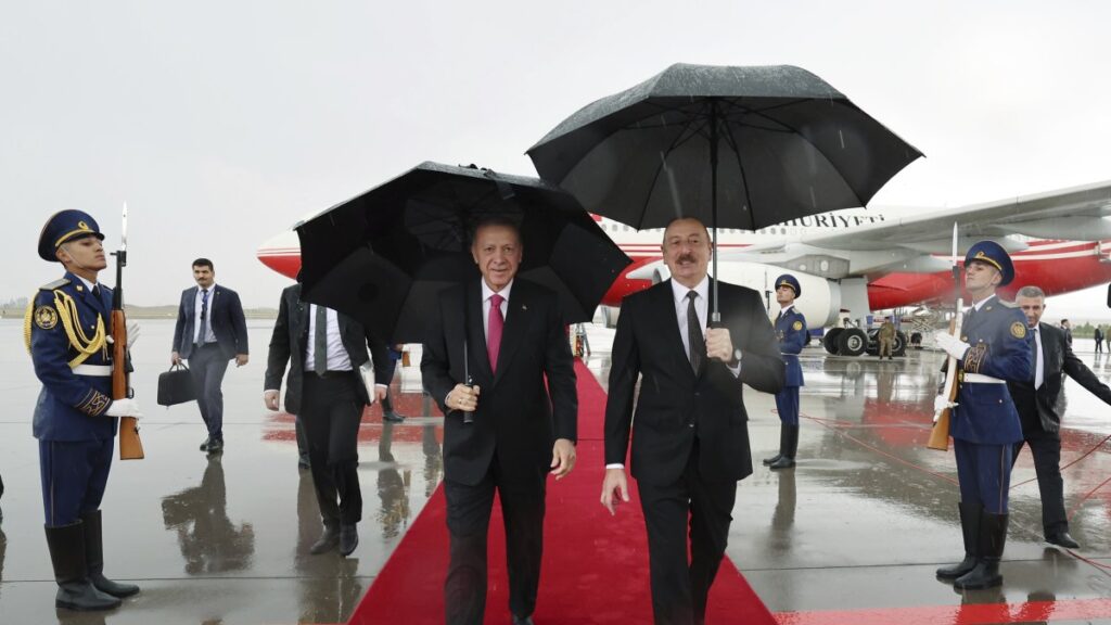 Azerbaijan's President Ilham Aliyev (R) welcomes President Recep Tayyip Erdoğan, Nakhchivan, Azerbaijan, Sept. 25, 2023. (AP Photo)
