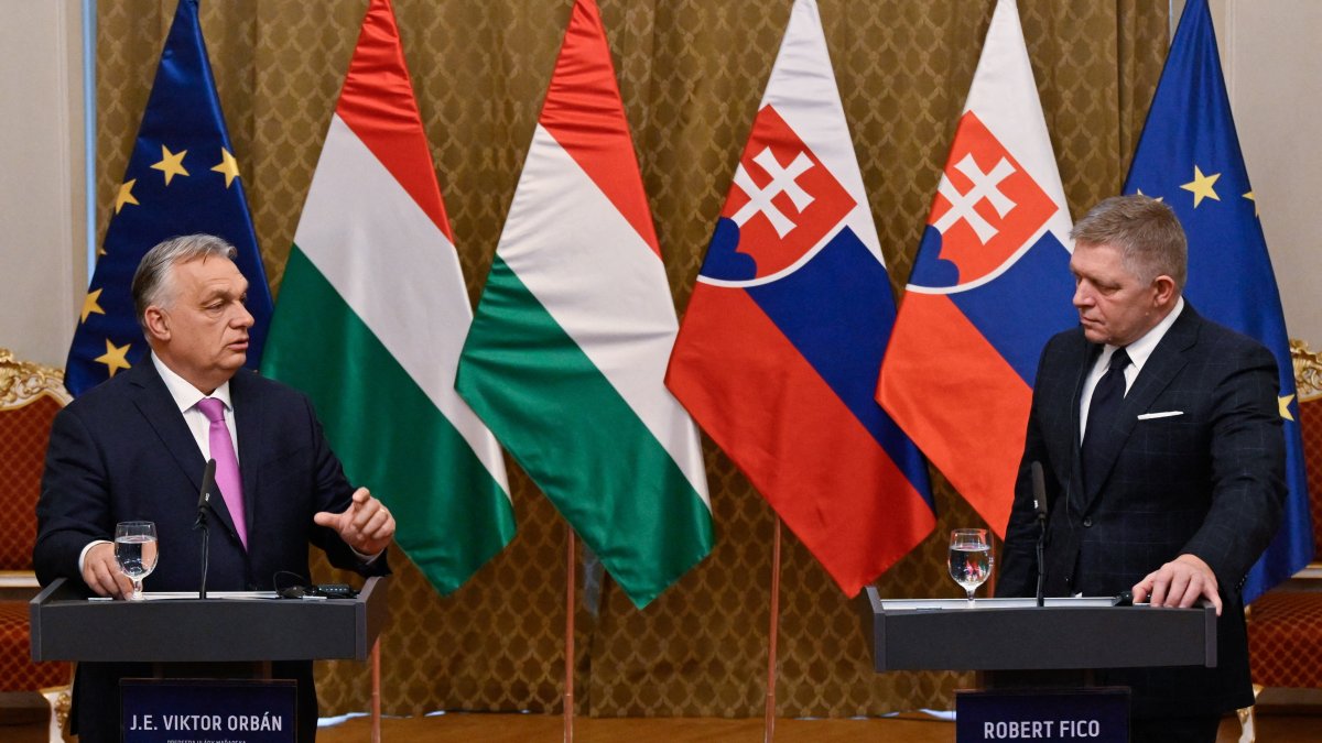 Slovakia's Prime Minister Robert Fico and Hungary's Prime Minister Viktor Orban attend a news conference after their meeting in Bratislava, Slovakia, Jan. 21, 2025. (Reuters Photo)