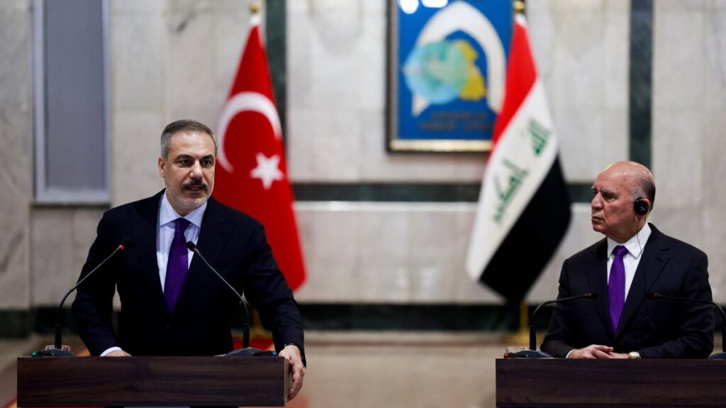 Foreign Minister Hakan Fidan and Iraqi Foreign Minister Fuad Hussein attend a news conference, Baghdad, Iraq, Jan. 26, 2025. (REUTERS Photo)